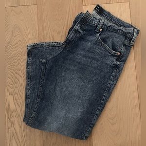 GAP Mid-Rise ‘90s Loose Jeans with Washwell